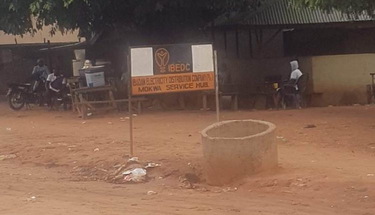 Ibadan Electricity Distribution Company, Mokwa station (IBEDC). Photo credit: Olajide Adelana