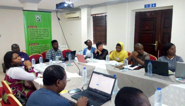 15 journalists take part in investigative story pitch meeting on basic education and electricity
